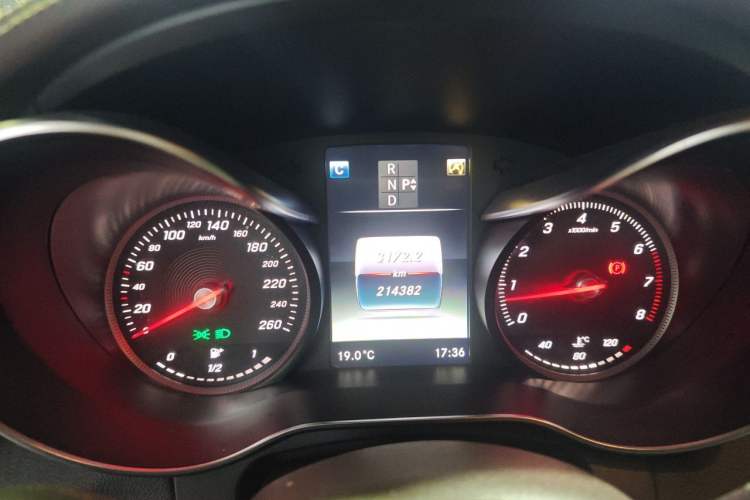Used Mercedes-Benz GLC 2017 GLC 260 4MATIC Dynamic Edition Instrument Cluster