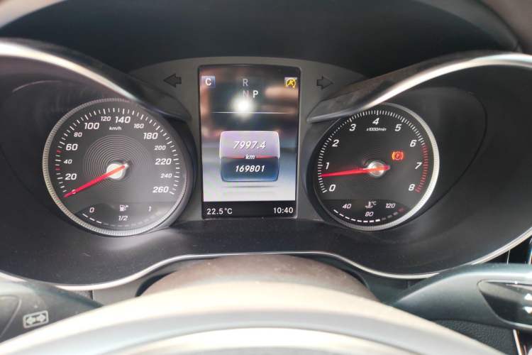 Used Mercedes-Benz GLC 2017 GLC 260 4MATIC Luxury Model Instrument Cluster