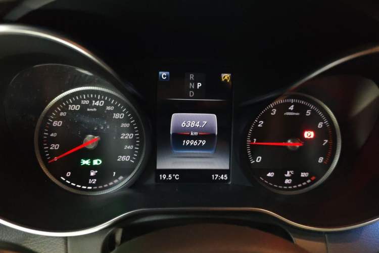 Used Mercedes-Benz GLC 2017 GLC 260 4MATIC Dynamic Edition Instrument Cluster