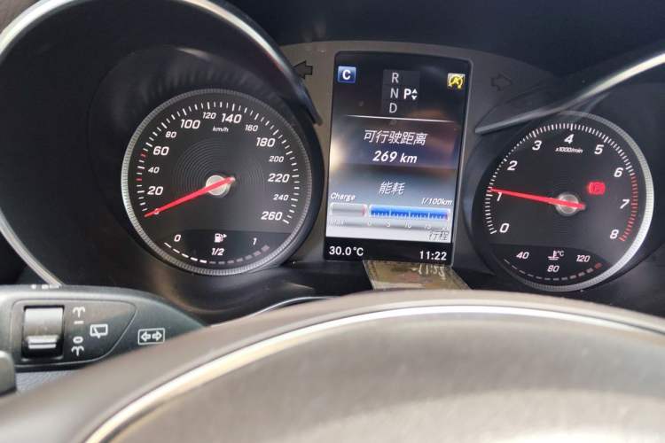 Used Mercedes-Benz GLC 2017 GLC 300 4MATIC Sport Edition Instrument Cluster