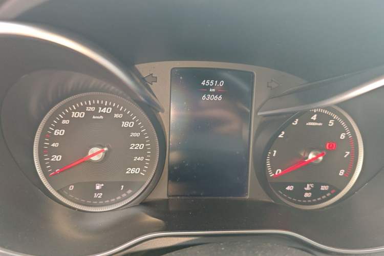 Used Mercedes-Benz GLC 2017 GLC 300 4MATIC Sport Edition Instrument Cluster