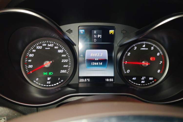 Used Mercedes-Benz GLC 2017 GLC 300 4MATIC Sport Edition Instrument Cluster