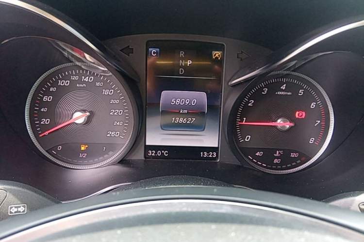 Used Mercedes-Benz GLC 2017 GLC 260 4MATIC Dynamic Edition Instrument Cluster