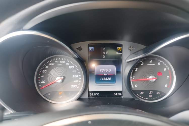 Used Mercedes-Benz GLC 2017 GLC 260 4MATIC Luxury Model Instrument Cluster