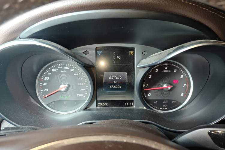 Used Mercedes-Benz GLC 2017 GLC 260 4MATIC Dynamic Edition Instrument Cluster
