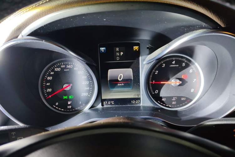 Used Mercedes-Benz GLC 2017 GLC 260 4MATIC Luxury Model Instrument Cluster