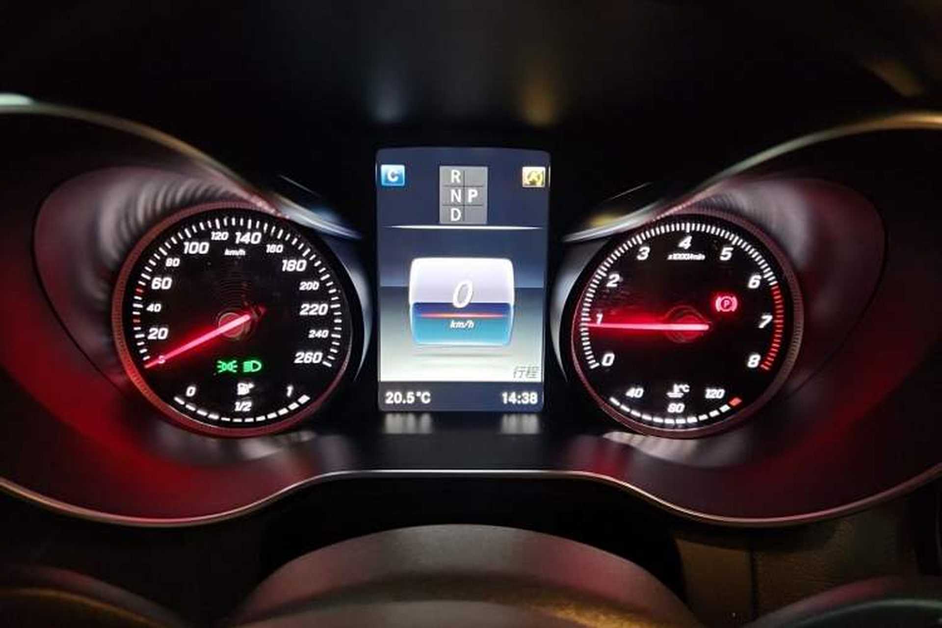 Used Mercedes-Benz GLC 2017 GLC 260 4MATIC Luxury Model Instrument Cluster