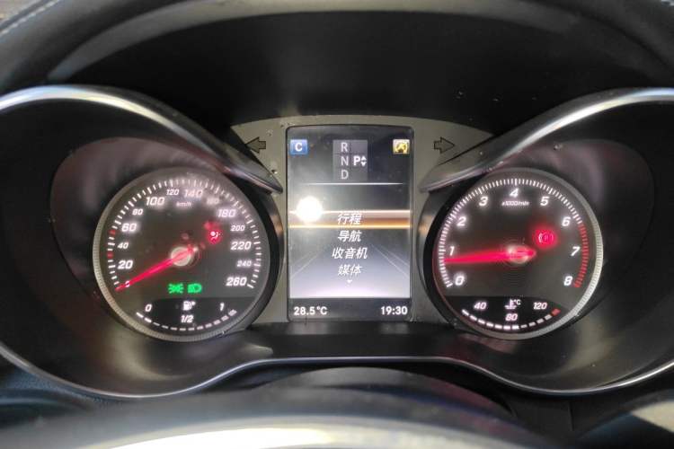 Used Mercedes-Benz GLC 2017 GLC 300 4MATIC Luxury Model Instrument Cluster