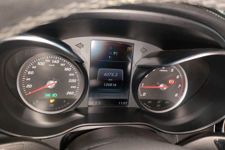 Used Mercedes-Benz GLC 2017 GLC 260 4MATIC Luxury Model Instrument Cluster