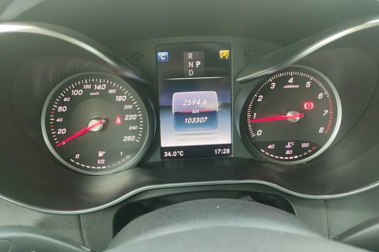 Used Mercedes-Benz GLC 2017 GLC 260 4MATIC Dynamic Edition Instrument Cluster