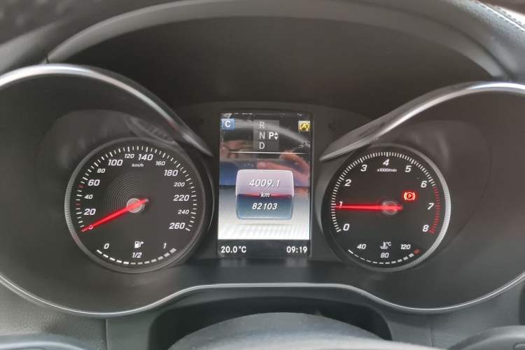 Used Mercedes-Benz GLC 2017 GLC 260 4MATIC Luxury Model Instrument Cluster