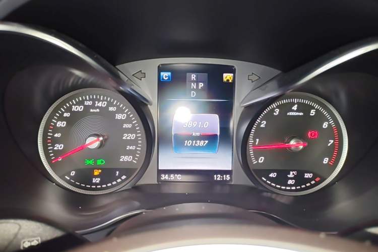 Used Mercedes-Benz GLC 2017 GLC 260 4MATIC Luxury Model Instrument Cluster