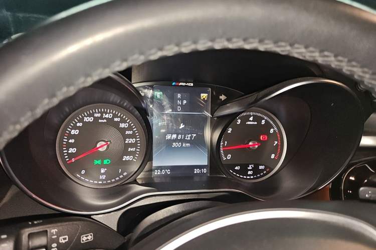 Used Mercedes-Benz GLC 2017 GLC 260 4MATIC Luxury Model Instrument Cluster