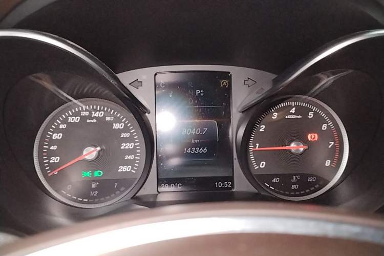 Used Mercedes-Benz GLC 2017 GLC 260 4MATIC Dynamic Edition Instrument Cluster