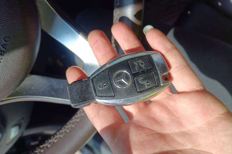 Used Mercedes-Benz GLC 2017 GLC 260 4MATIC Luxury Model Interior 1