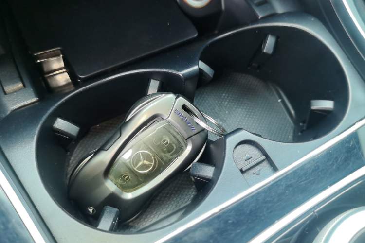 Used Mercedes-Benz GLC 2017 GLC 200 4MATIC Interior 1
