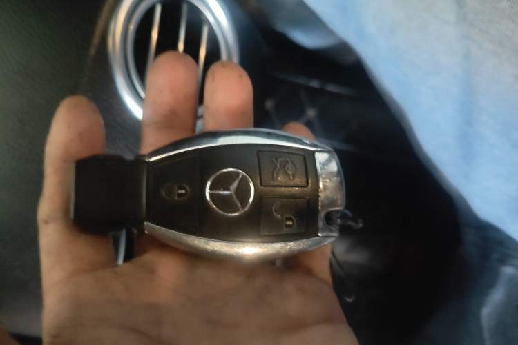 Used Mercedes-Benz GLC 2017 GLC 260 4MATIC Luxury Model Interior 1
