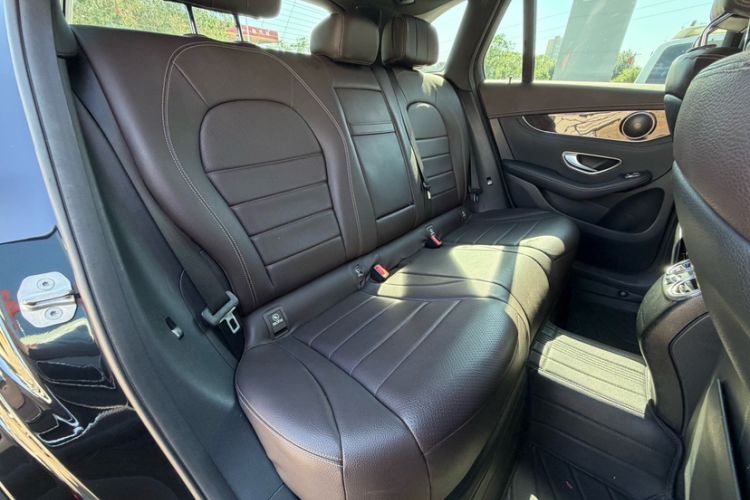 Used Mercedes-Benz GLC 2017 GLC 260 4MATIC Dynamic Edition Interior 10