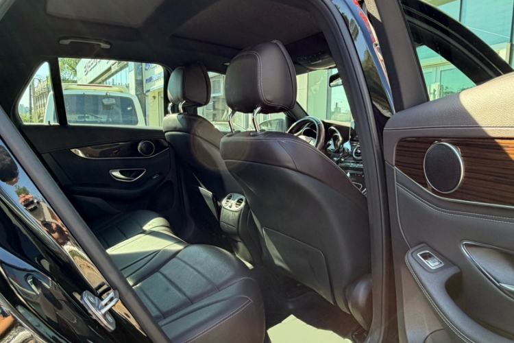 Used Mercedes-Benz GLC 2017 GLC 260 4MATIC Dynamic Edition Interior 11