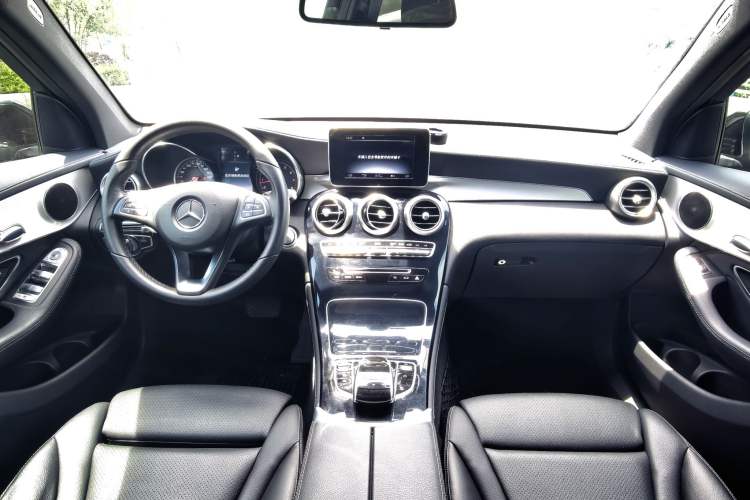 Used Mercedes-Benz GLC 2017 GLC 200 4MATIC Interior 12