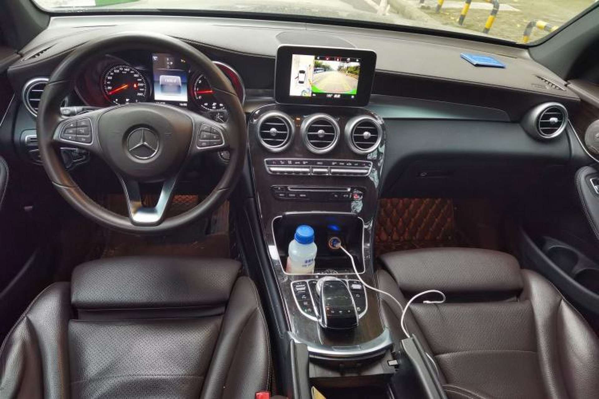 Used Mercedes-Benz GLC 2017 GLC 260 4MATIC Dynamic Edition Interior 2