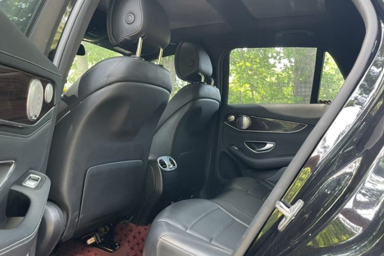Used Mercedes-Benz GLC 2017 GLC 260 4MATIC Dynamic Edition Interior 3