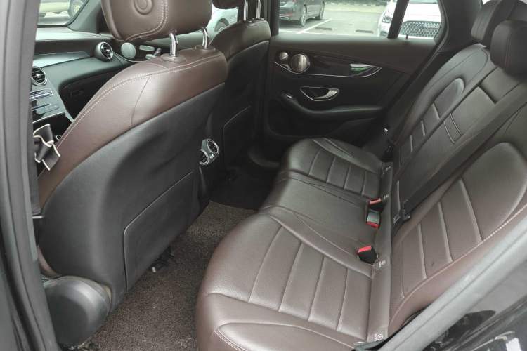 Used Mercedes-Benz GLC 2017 GLC 260 4MATIC Dynamic Edition Interior 3