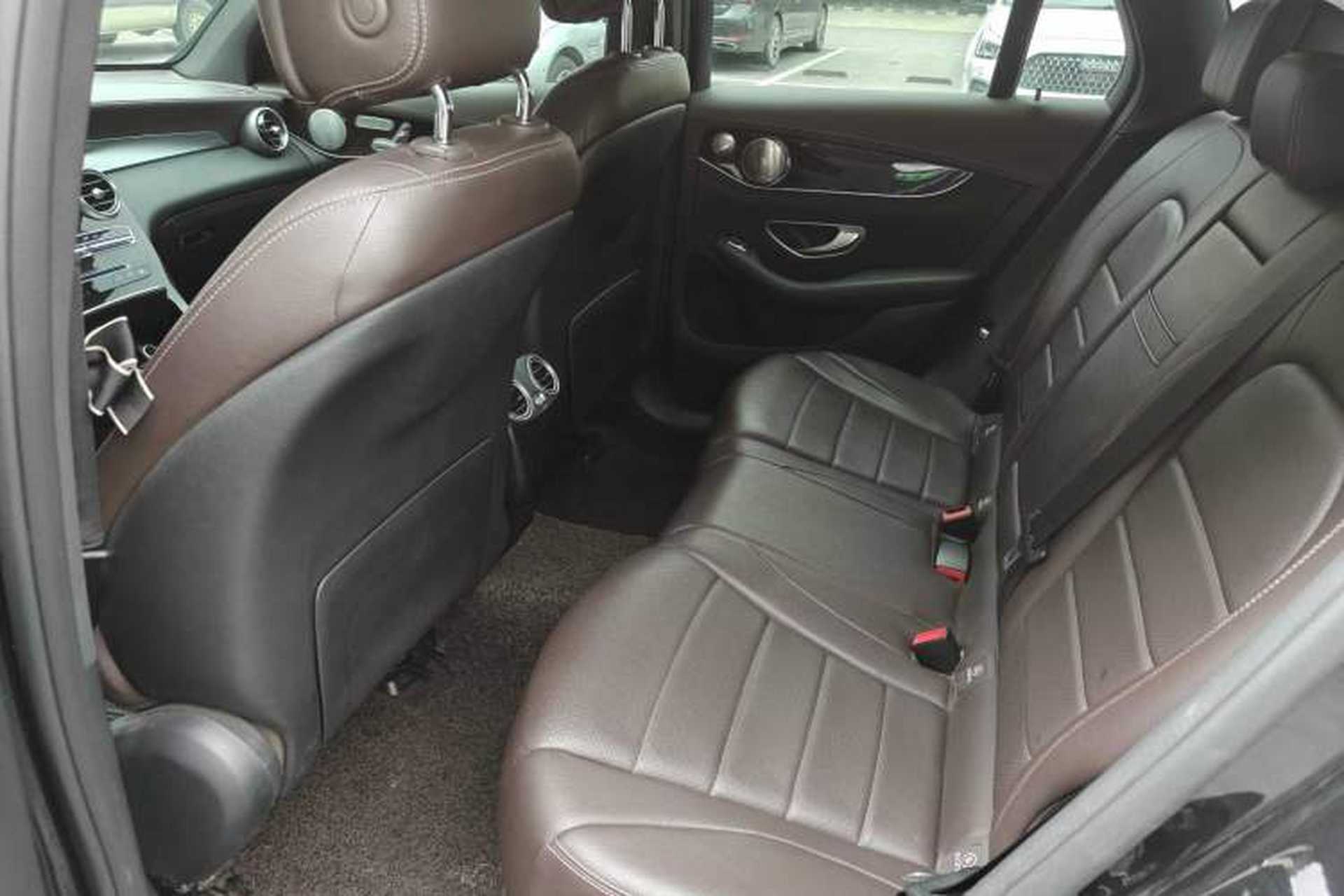 Used Mercedes-Benz GLC 2017 GLC 260 4MATIC Dynamic Edition Interior 3