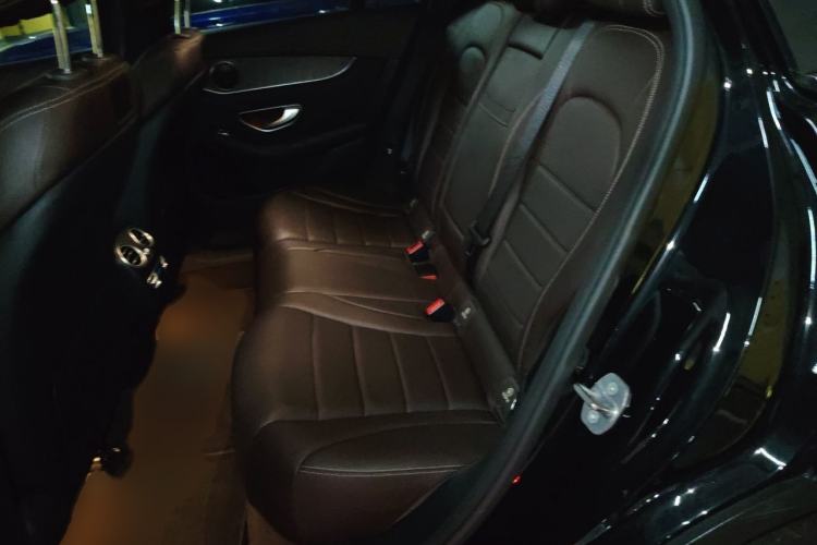 Used Mercedes-Benz GLC 2017 GLC 300 4MATIC Sport Edition Interior 4