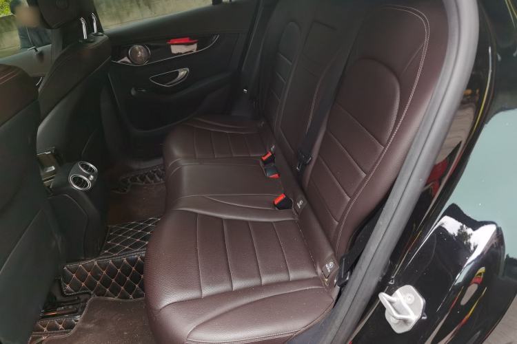 Used Mercedes-Benz GLC 2017 GLC 260 4MATIC Dynamic Edition Interior 4