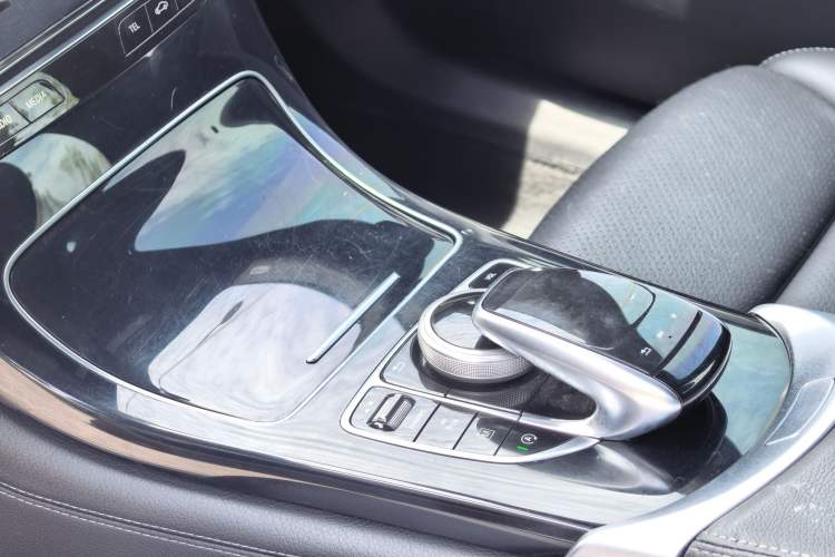 Used Mercedes-Benz GLC 2017 GLC 200 4MATIC Interior 5