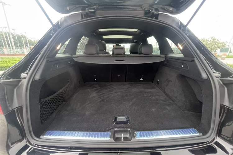Used Mercedes-Benz GLC 2017 GLC 200 4MATIC Interior 5