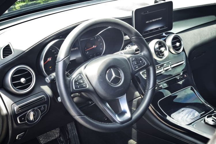 Used Mercedes-Benz GLC 2017 GLC 200 4MATIC Interior 7