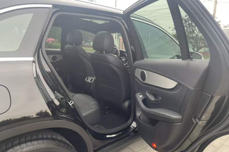 Used Mercedes-Benz GLC 2017 GLC 200 4MATIC Interior 8