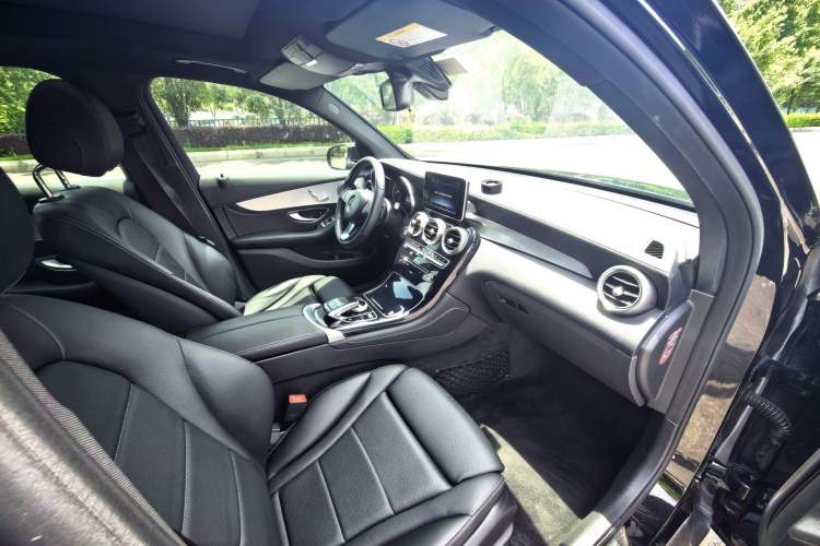 Used Mercedes-Benz GLC 2017 GLC 200 4MATIC Interior 9