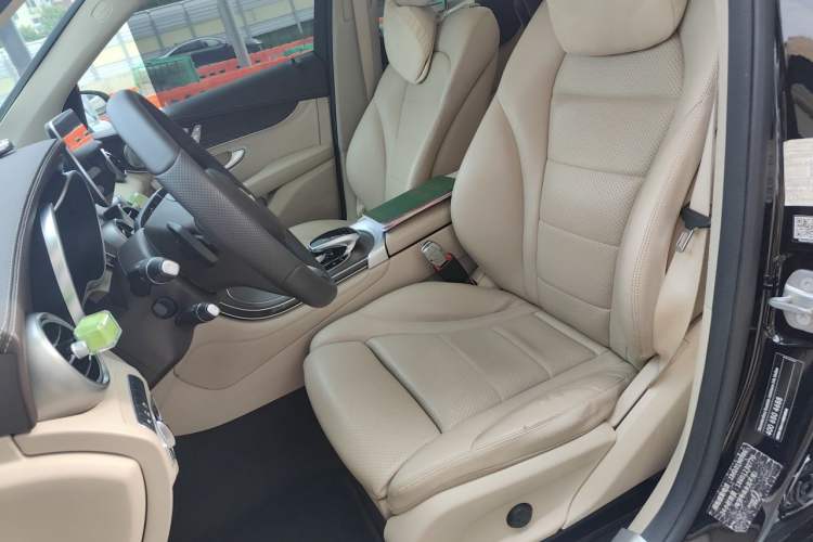 Used Mercedes-Benz GLC 2017 GLC 300 4MATIC Sport Edition Left Front Seat