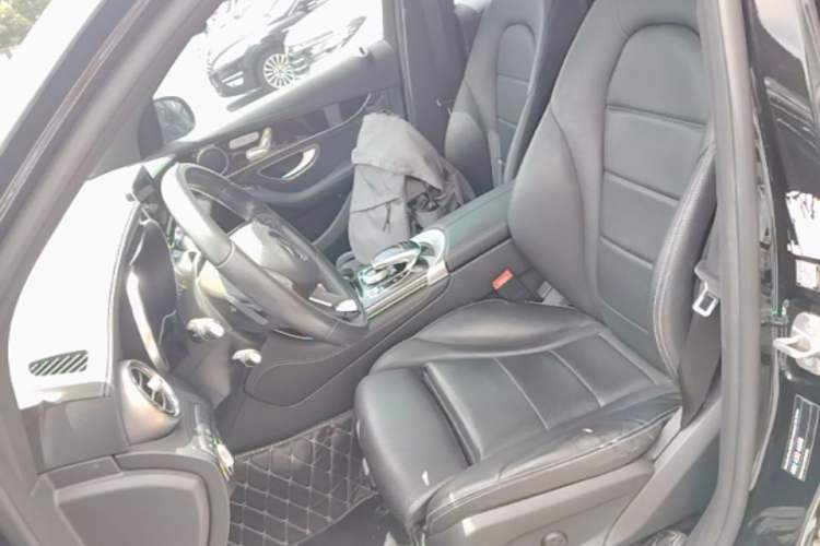 Used Mercedes-Benz GLC 2017 GLC 260 4MATIC Luxury Model Left Front Seat