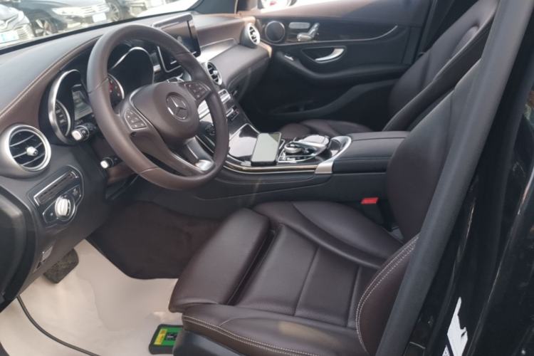 Used Mercedes-Benz GLC 2017 GLC 260 4MATIC Dynamic Edition Left Front Seat