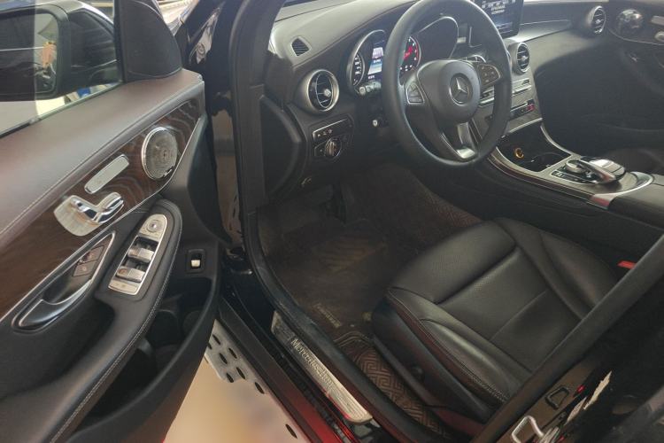 Used Mercedes-Benz GLC 2017 GLC 300 4MATIC Sport Edition Left Front Seat