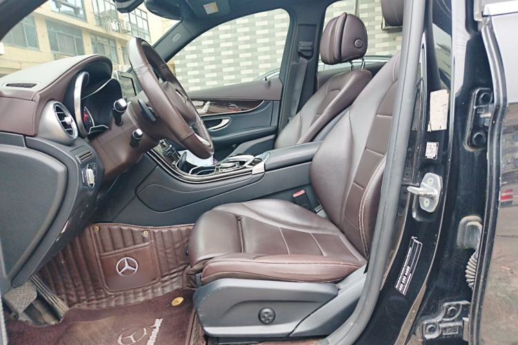 Used Mercedes-Benz GLC 2017 GLC 260 4MATIC Dynamic Edition Left Front Seat