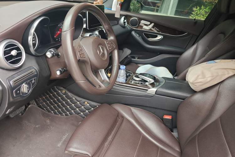 Used Mercedes-Benz GLC 2017 GLC 260 4MATIC Dynamic Edition Left Front Seat
