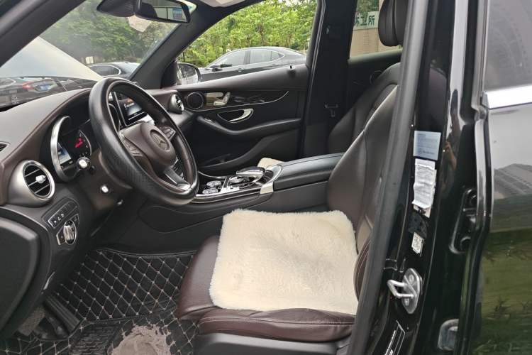 Used Mercedes-Benz GLC 2017 GLC 260 4MATIC Luxury Model Left Front Seat