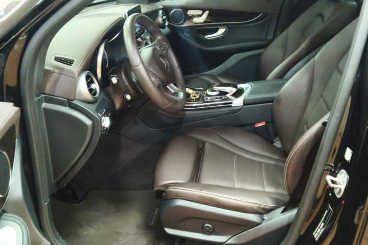 Used Mercedes-Benz GLC 2017 GLC 260 4MATIC Luxury Model Left Front Seat