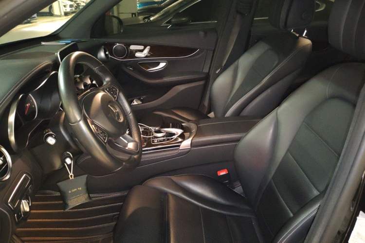 Used Mercedes-Benz GLC 2017 GLC 260 4MATIC Dynamic Edition Left Front Seat