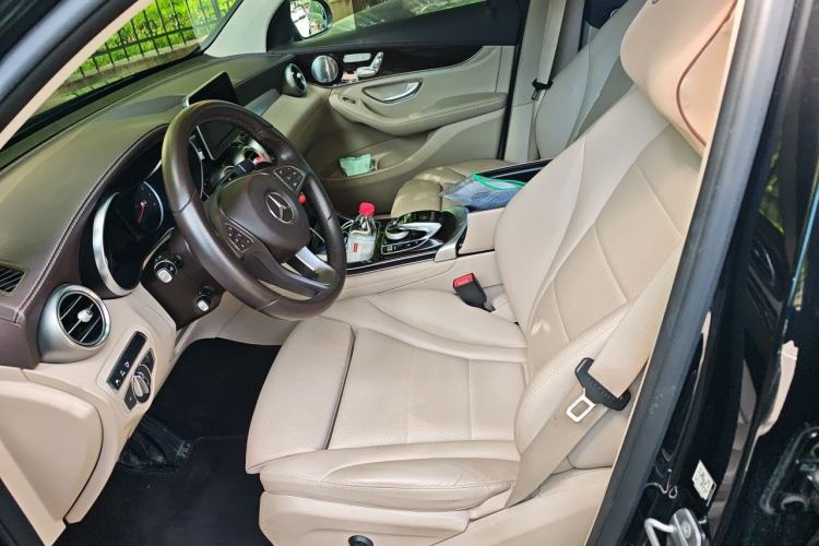 Used Mercedes-Benz GLC 2017 GLC 260 4MATIC Luxury Model Left Front Seat