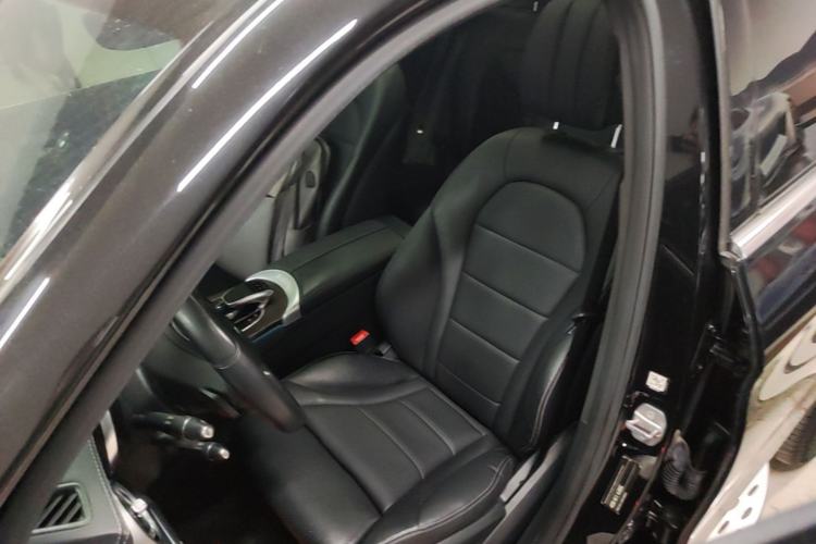 Used Mercedes-Benz GLC 2017 GLC 300 4MATIC Sport Edition Left Front Seat