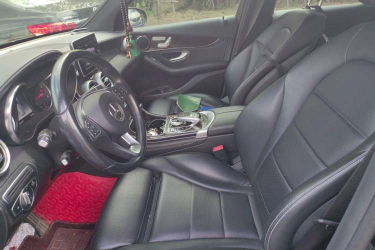 Used Mercedes-Benz GLC 2017 GLC 260 4MATIC Dynamic Edition Left Front Seat