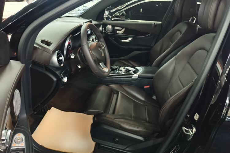 Used Mercedes-Benz GLC 2017 GLC 260 4MATIC Dynamic Edition Left Front Seat