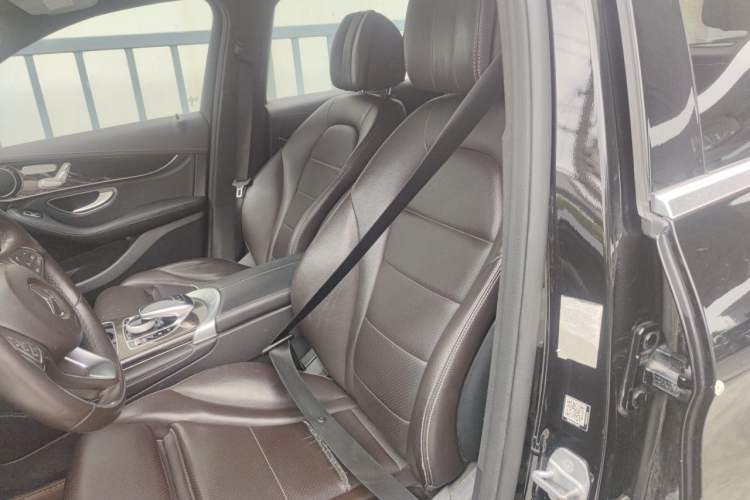 Used Mercedes-Benz GLC 2017 GLC 260 4MATIC Dynamic Edition Left Front Seat
