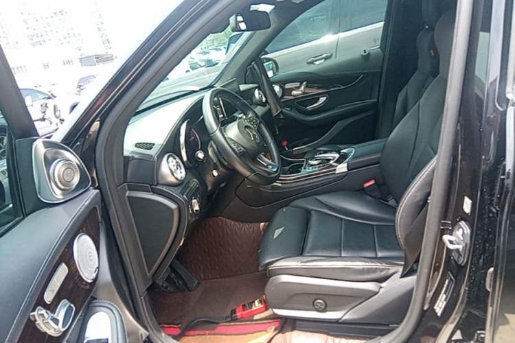 Used Mercedes-Benz GLC 2017 GLC 260 4MATIC Dynamic Edition Left Front Seat